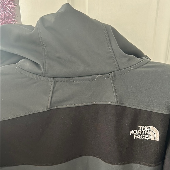 The North Face Windstopper Jacket - Picture 4 of 4